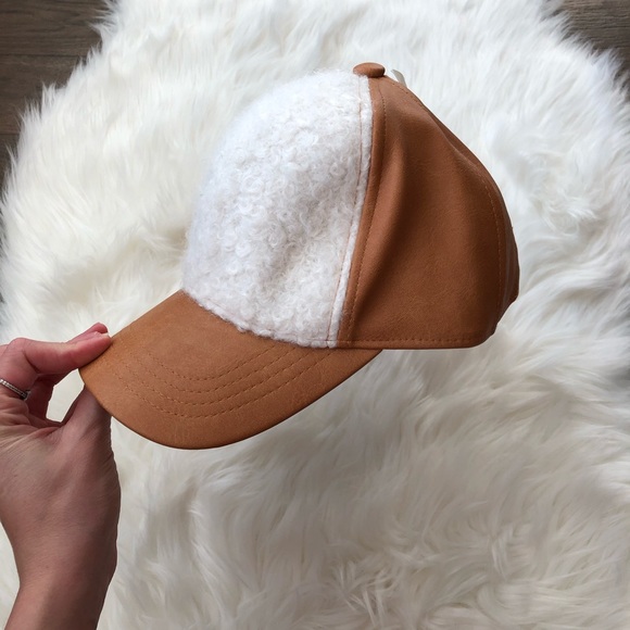 Leather / Sherpa Baseball Hat - Picture 3 of 6